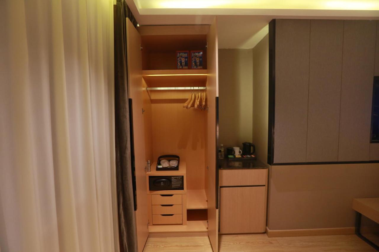 锦江都城酒店海南省政府日月广场免税店 Haikou  Extérieur photo